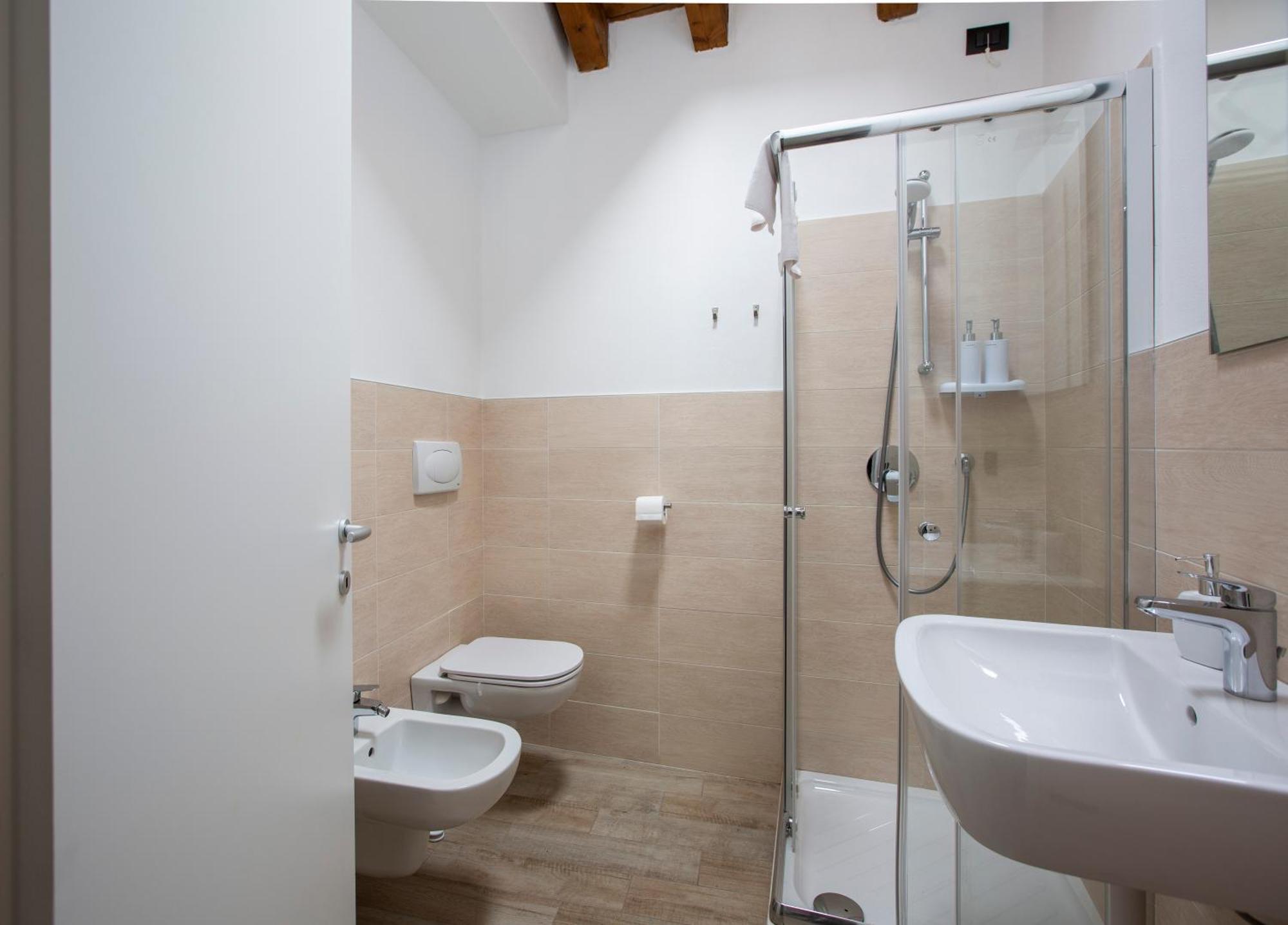 La Casa Del Sarto - Rooms And Apartments Lecco Εξωτερικό φωτογραφία