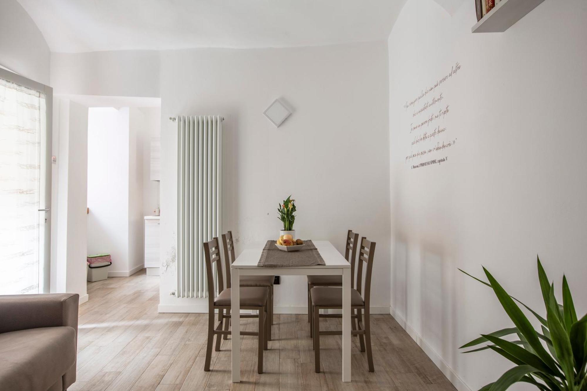 La Casa Del Sarto - Rooms And Apartments Lecco Εξωτερικό φωτογραφία